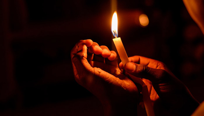 Liebeszauber mit kerze und nadel – Partnerrückführung erfolgreich